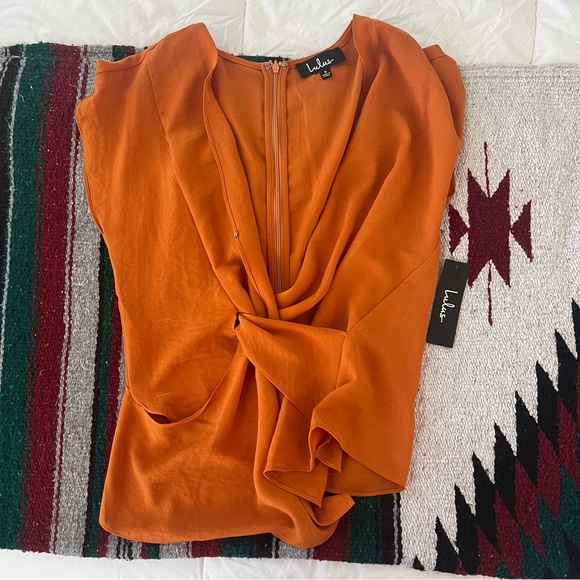 Lulus Tops - NWT | Lulu’s burnt orange wrap top with zipper back, size S